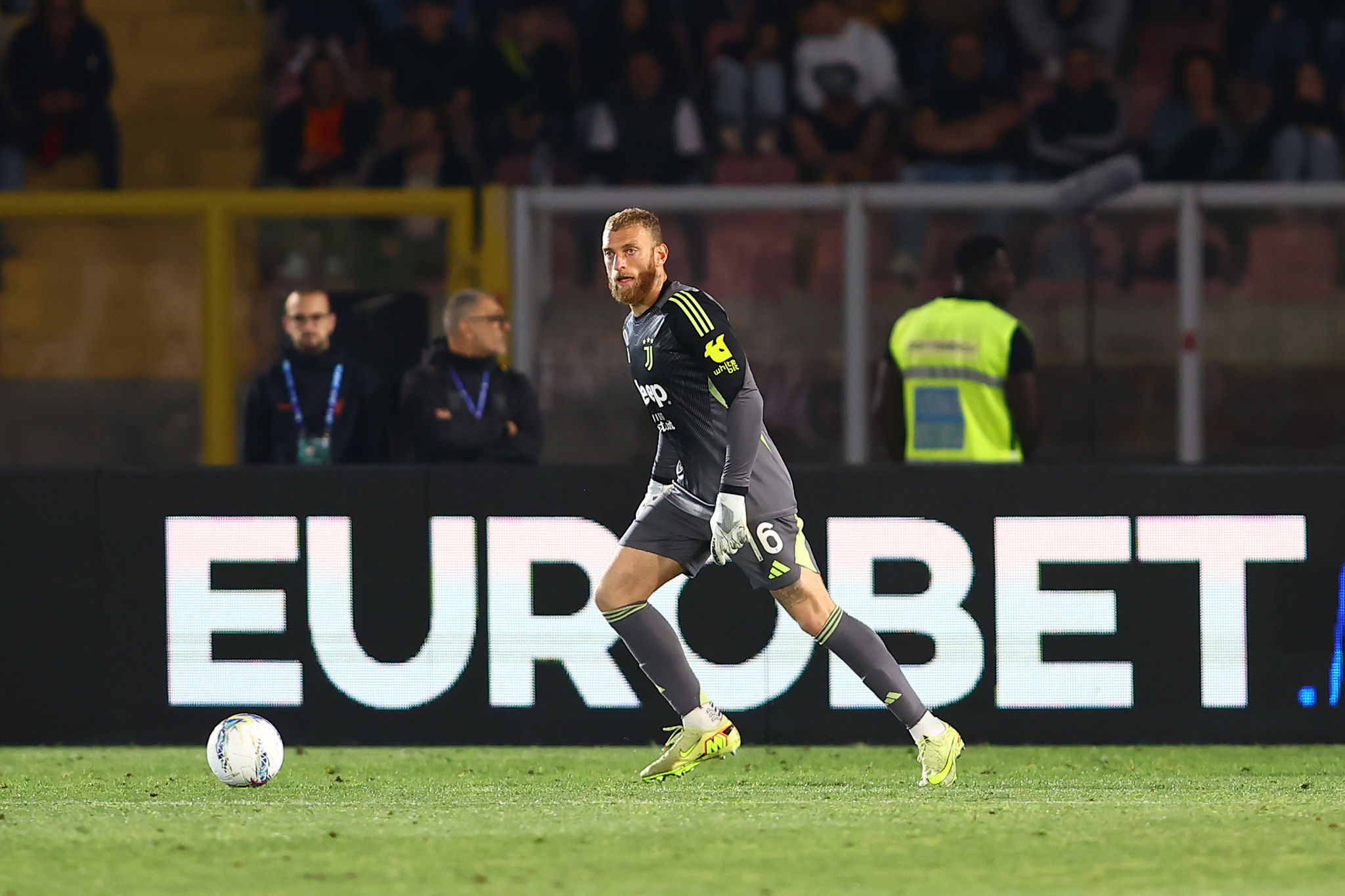 Di Gregorio verso l'addio alla Juventus: forte interessamento dalla Premier League