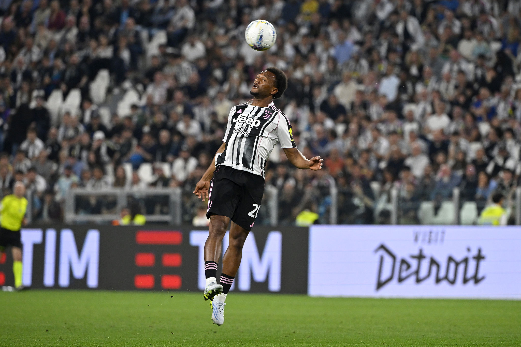 Openda verso l’addio alla Juventus, un club di Premier League prepara l’offerta