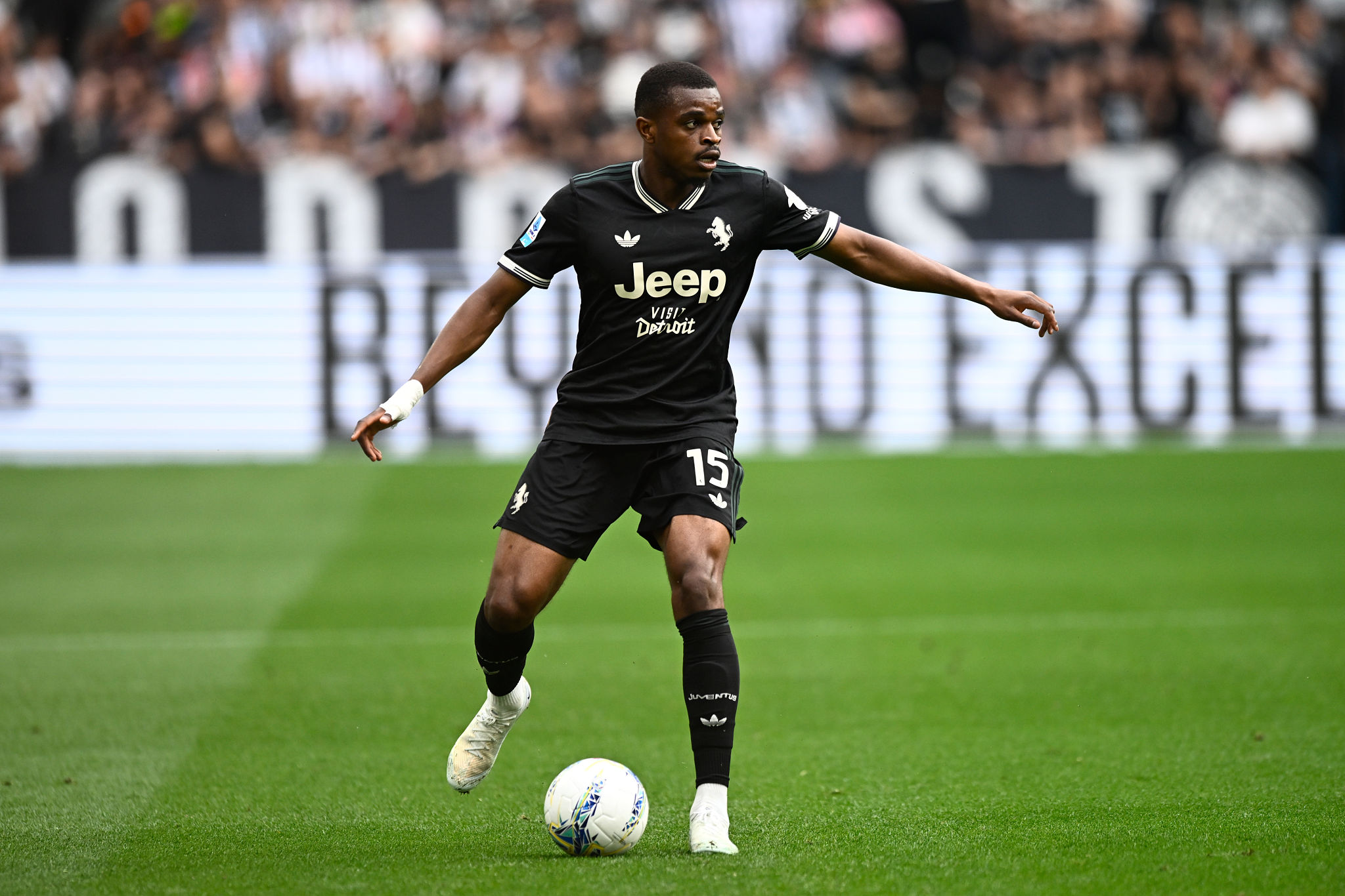 Kalulu nel mirino del Liverpool: la posizione della Juventus