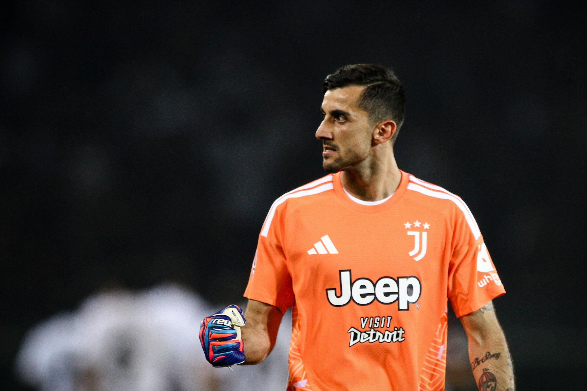 Perin para un rigore a Otele: il portiere della Juventus decisivo nell’amichevole contro il Basilea