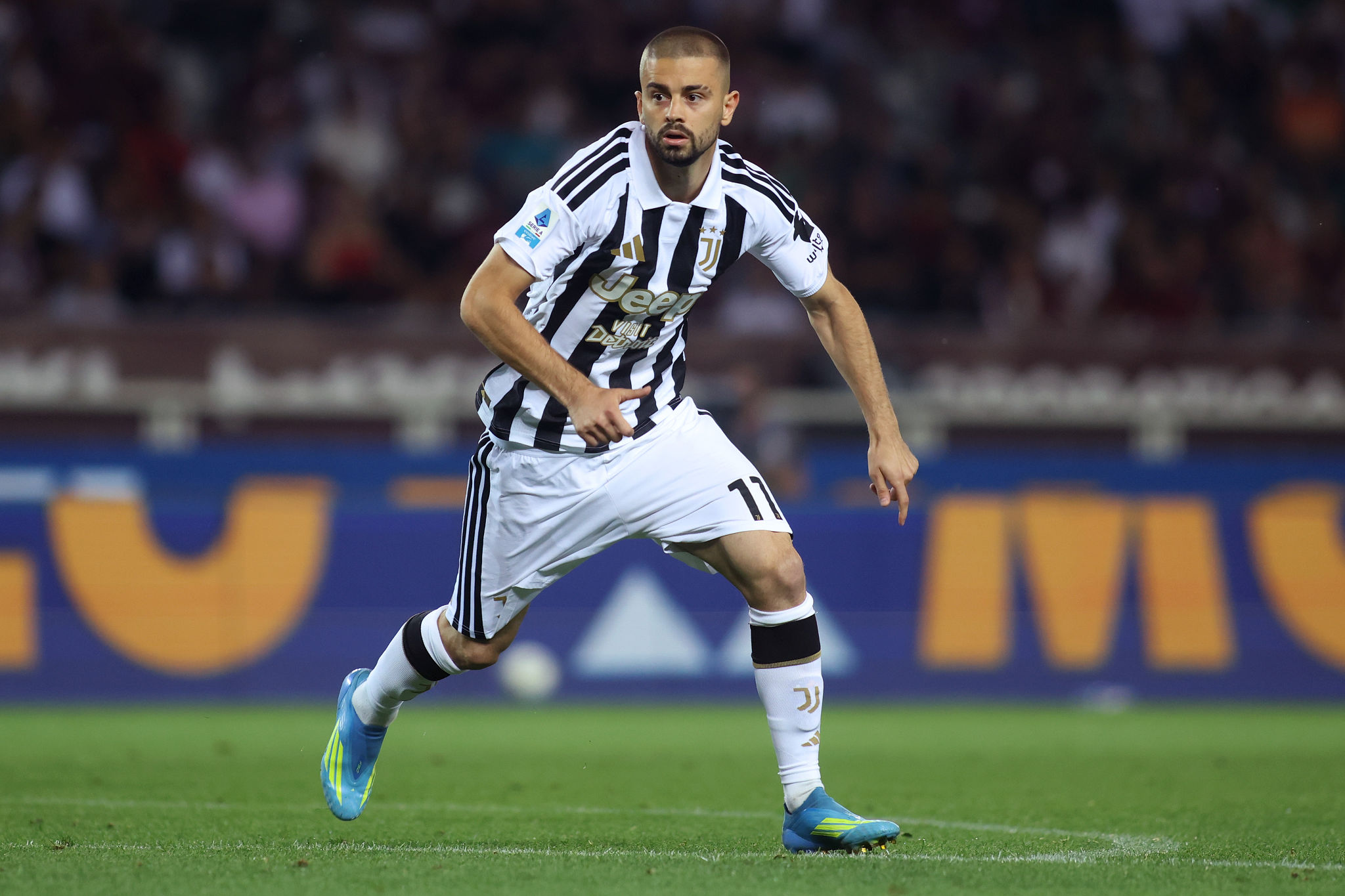 Fiorentina punta Zhegrova: la proposta alla Juventus per l’esterno kosovaro