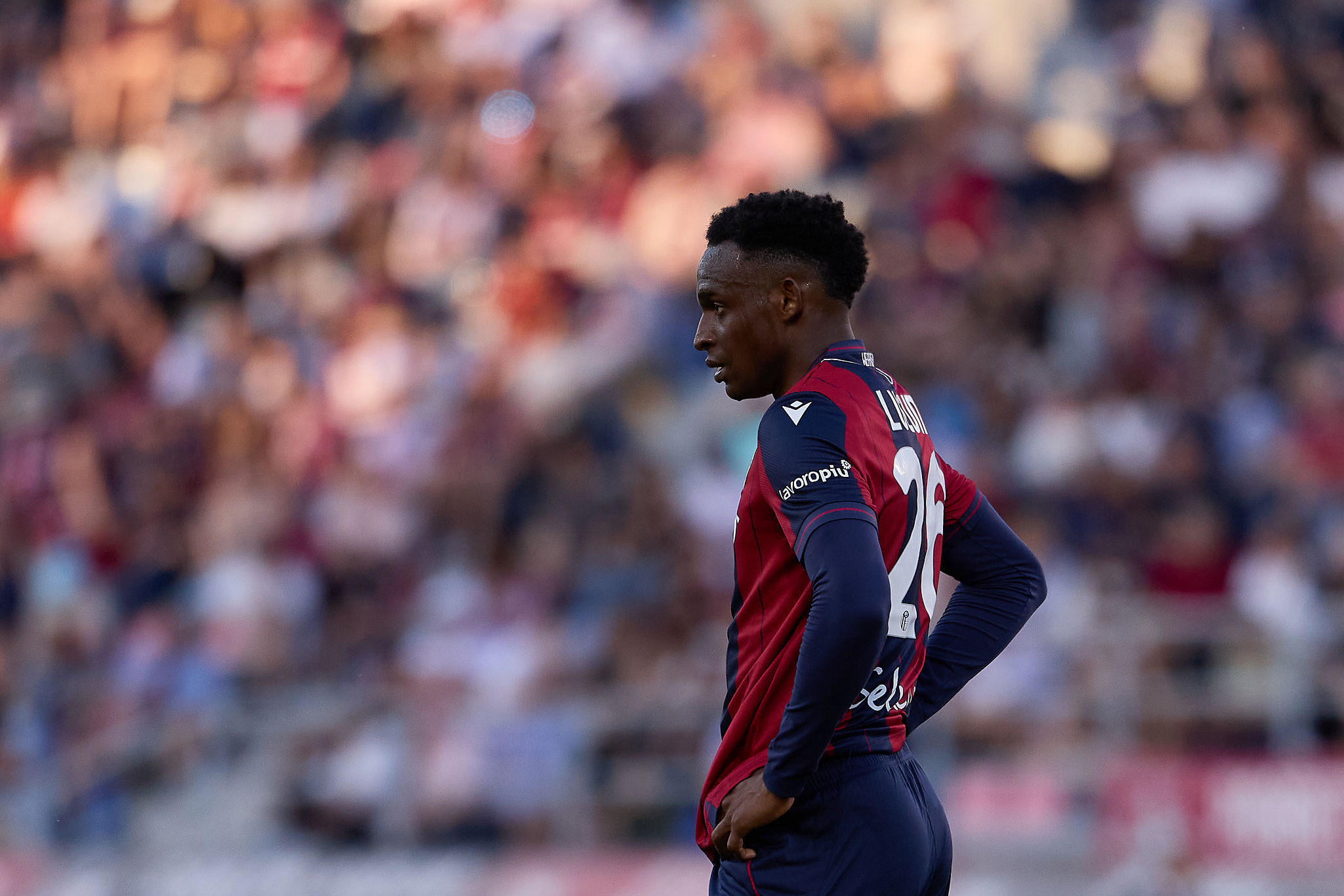 ✗ Il Como fa sul serio per Lucumí, contatti avviati con il Bologna