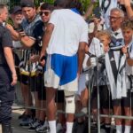 FOTO - Juventus, Thuram al JMedical con una vistosa fasciatura al ginocchio