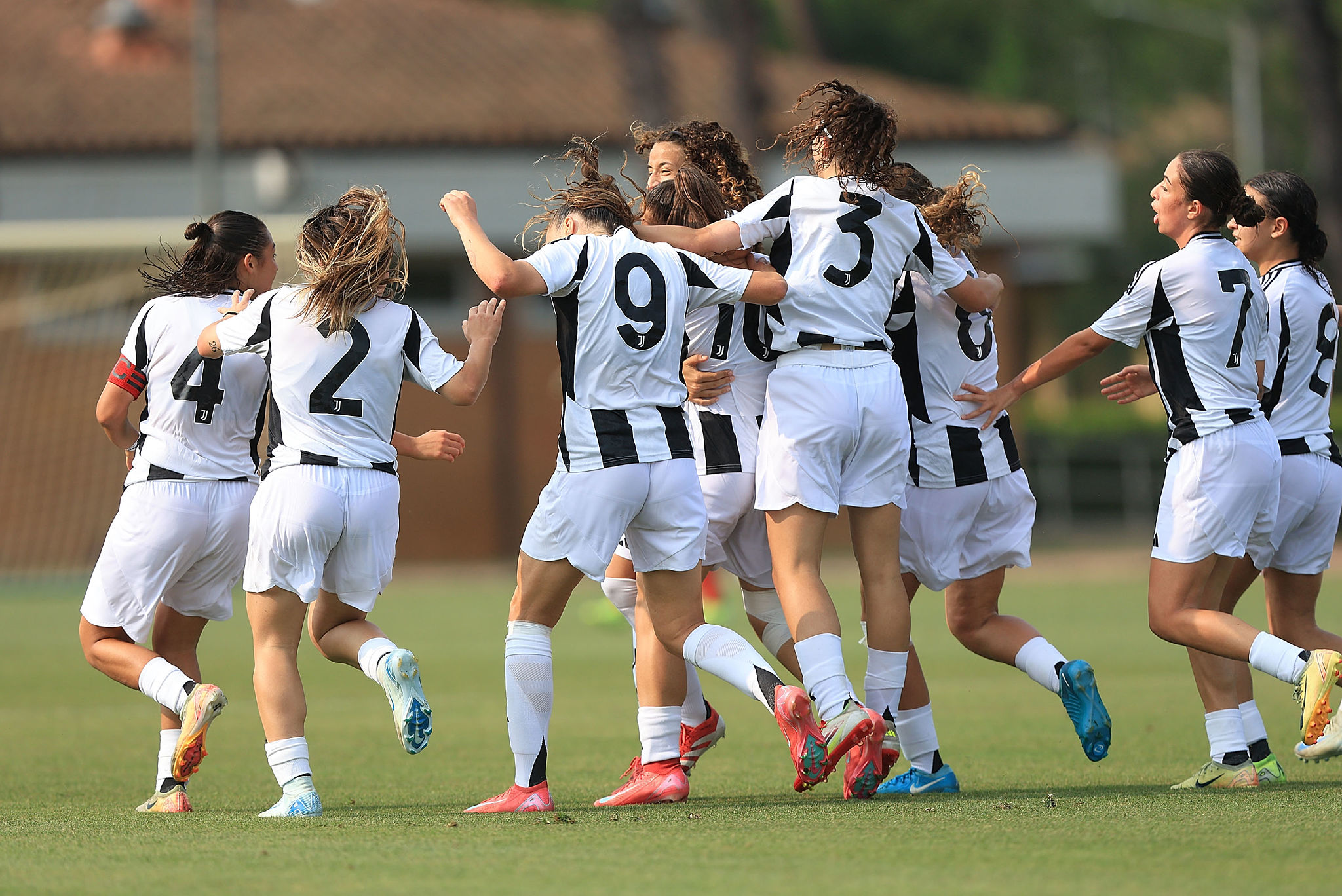 Zamboni lascia la Juventus, la giovane centrocampista passa al Como Women