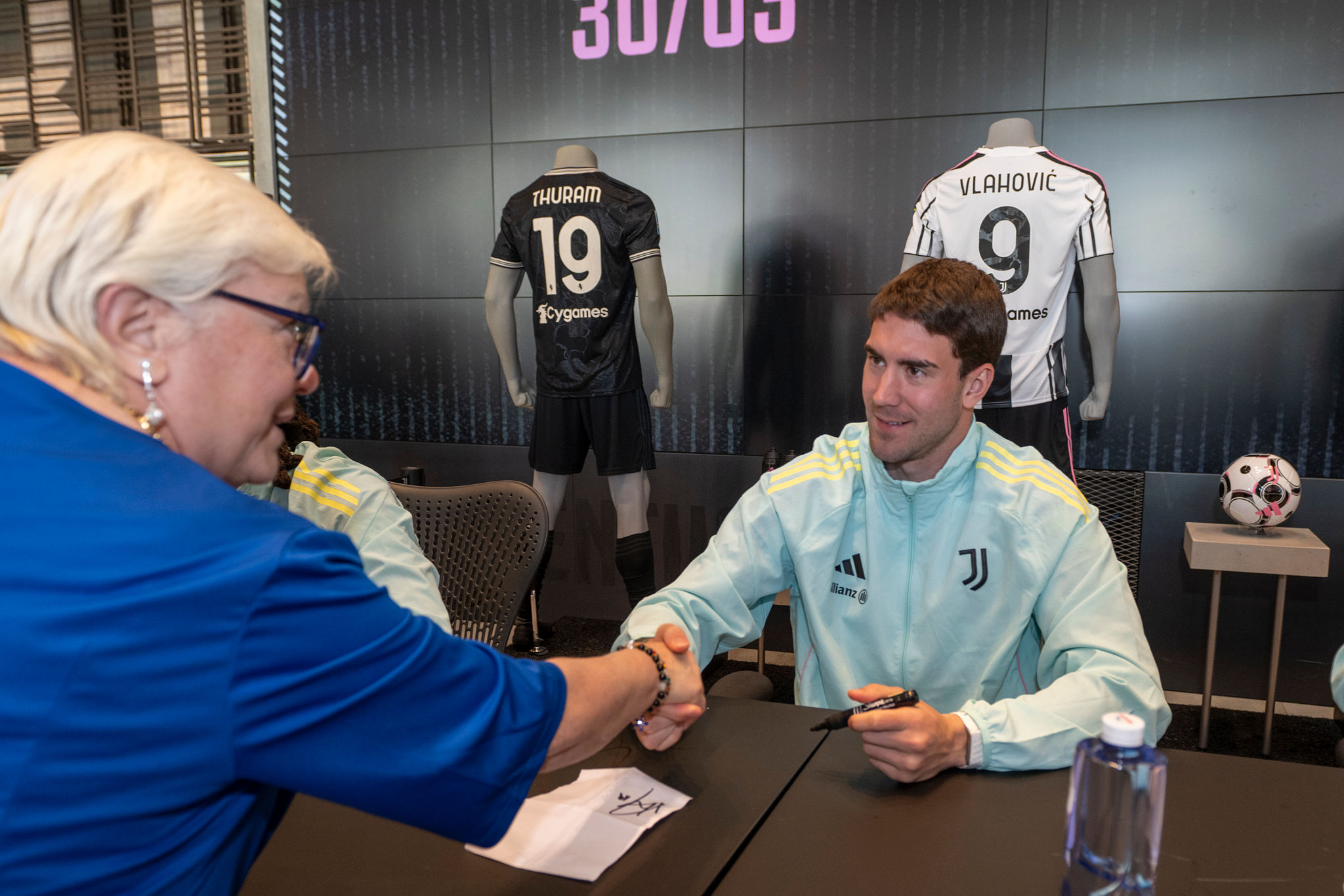 Vlahovic, quale futuro? La posizione della Juve e il Besiktas