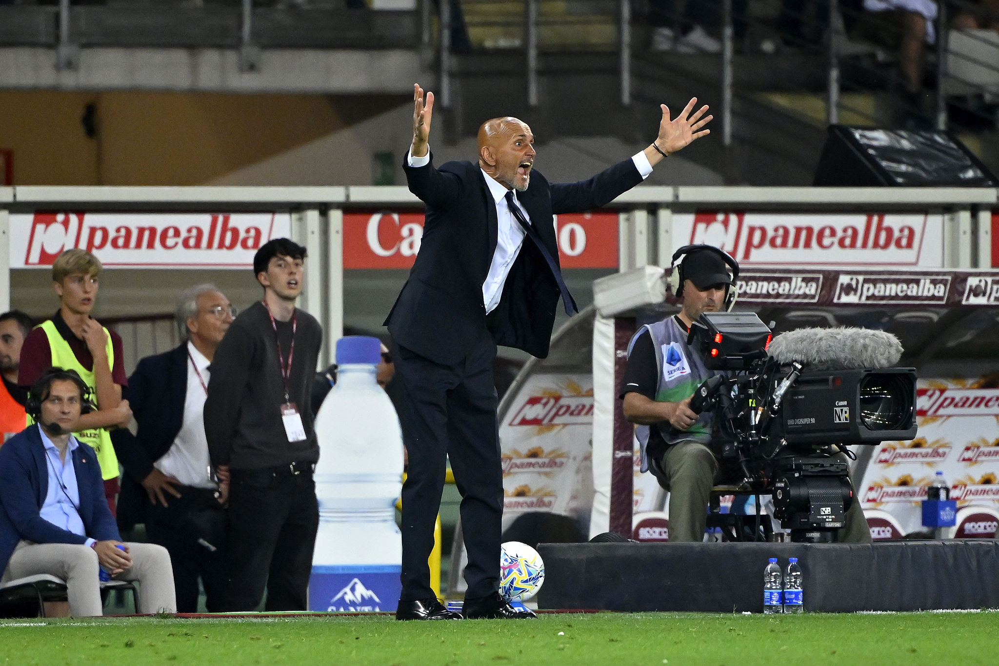 Inizia l'era Spalletti alla Juventus 2026/2027: al raduno una rosa incompleta, presente il solo Ekhator come volto nuovo