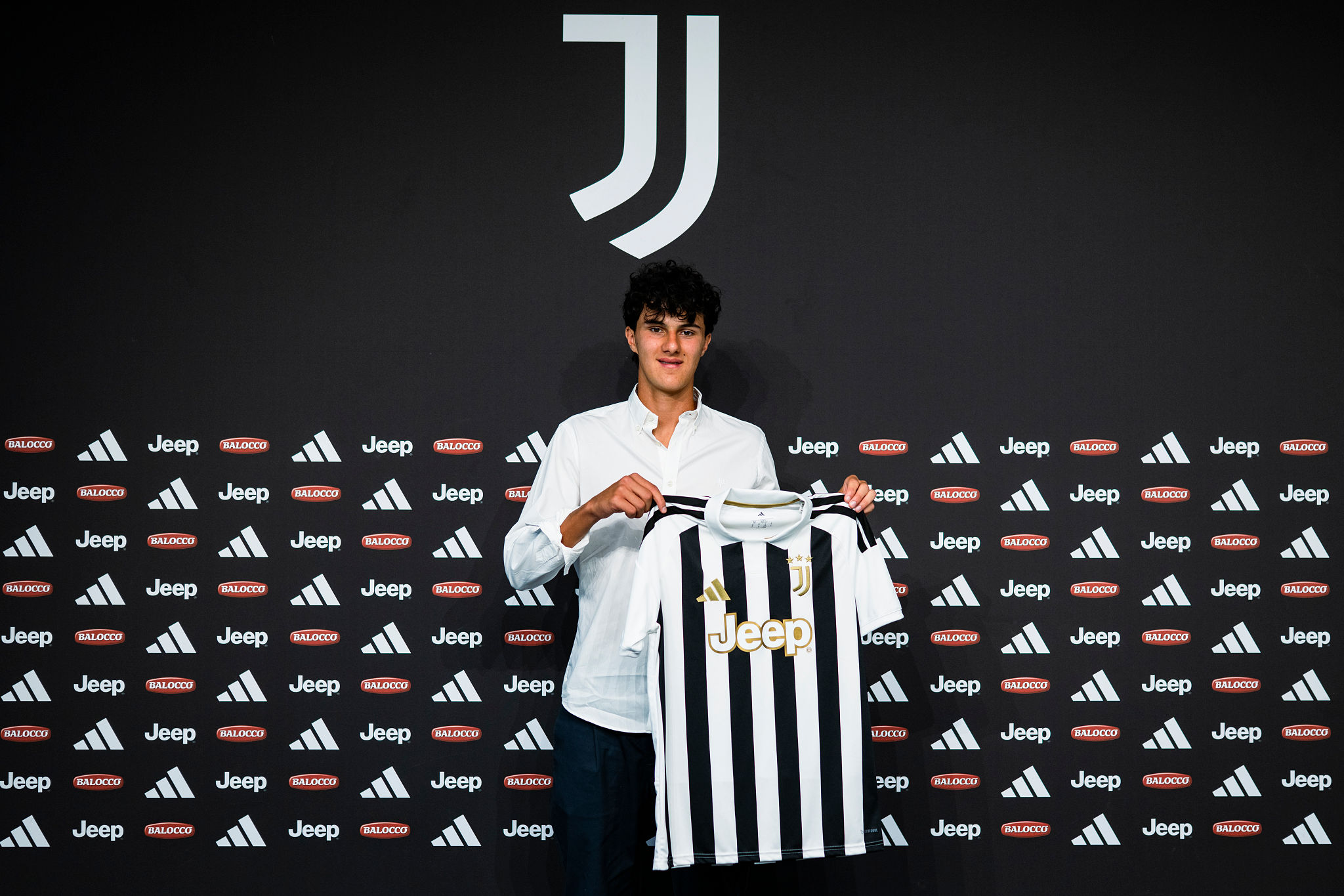Juventus, rinnovo per Luca Bracco: l’esterno offensivo firma fino al 2028