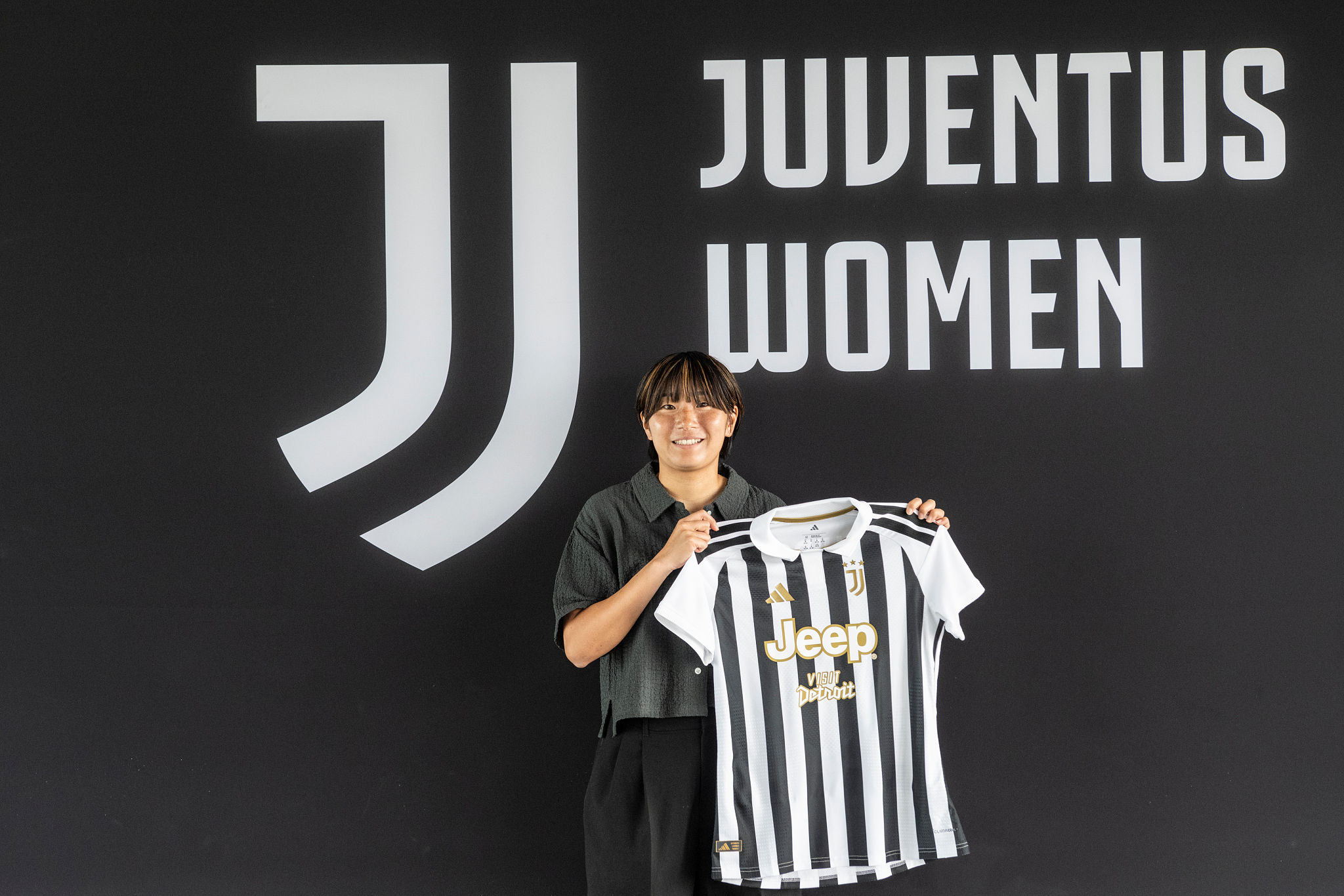 Chiba si presenta alla Juventus: 'Voglio vincere e segnare da ogni zona del campo'