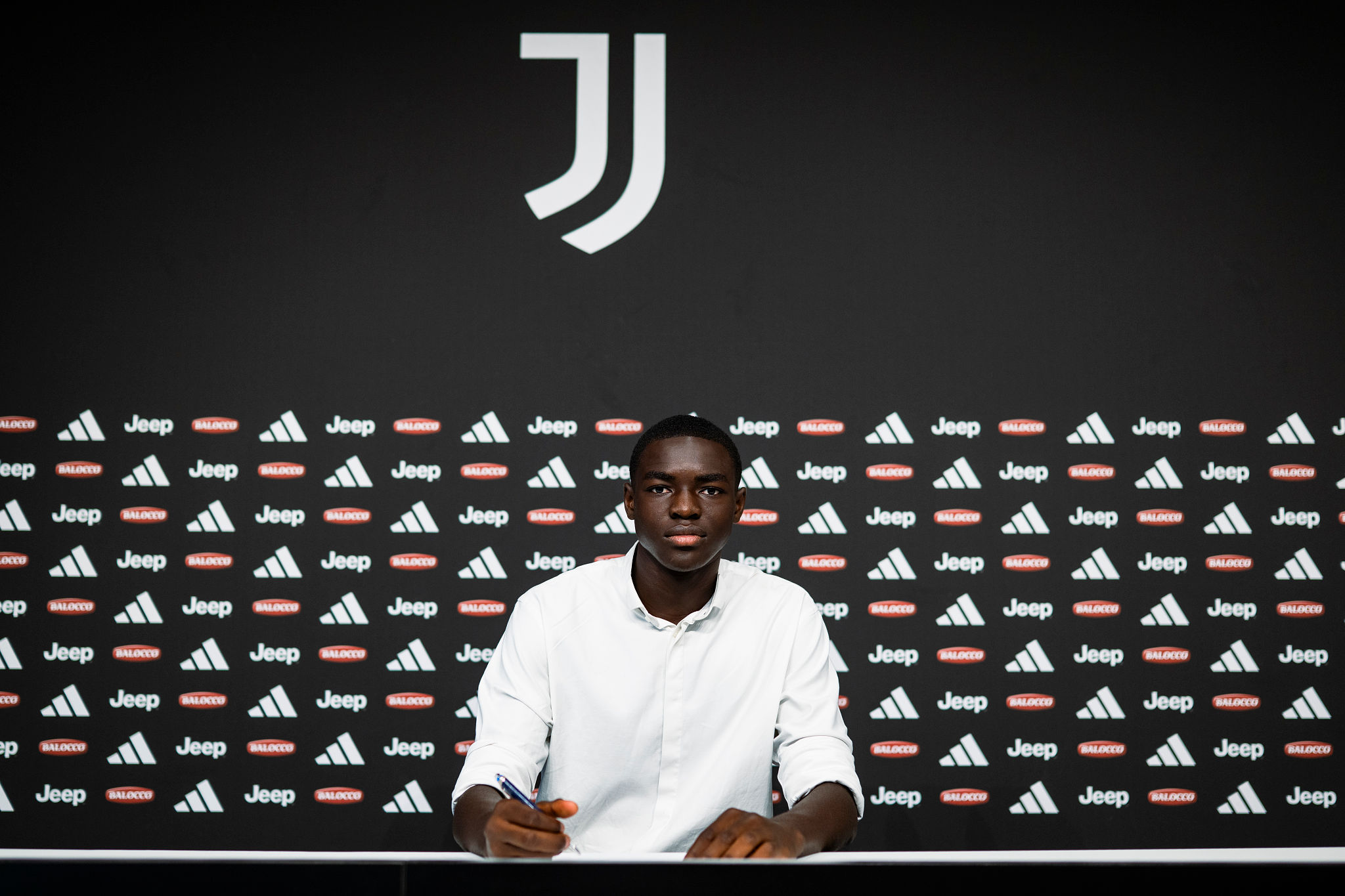 Juventus, primo contratto da professionista per Denaly Osakue: firma fino al 2029