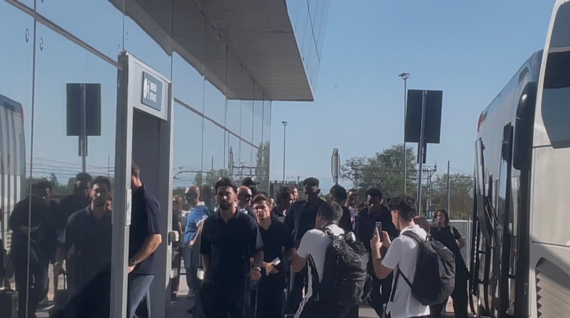 Juventus in partenza verso Frosinone: il video