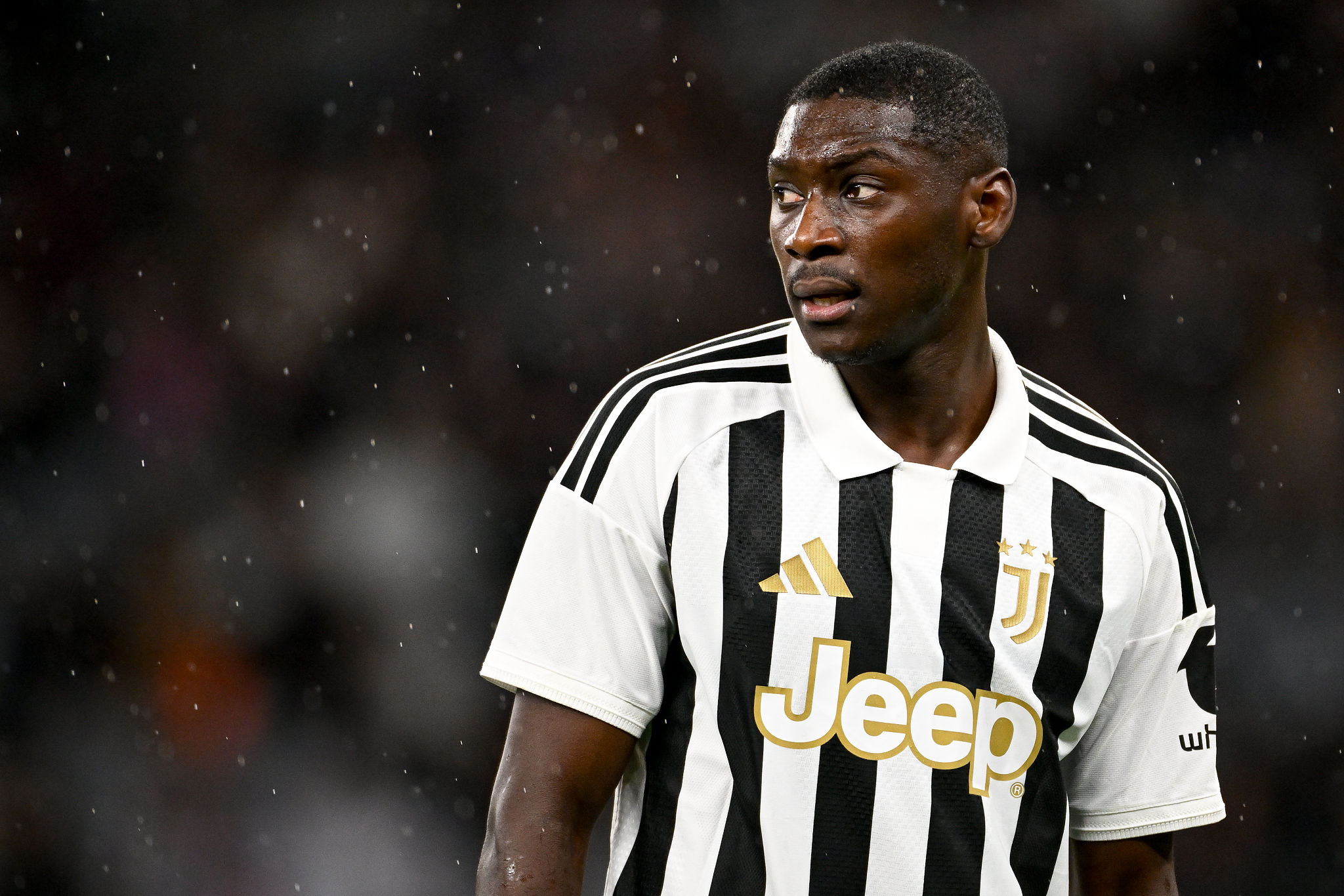 Juve, Kolo Muani fa impazzire i tifosi: “La mia casa” (POST E FOTO)