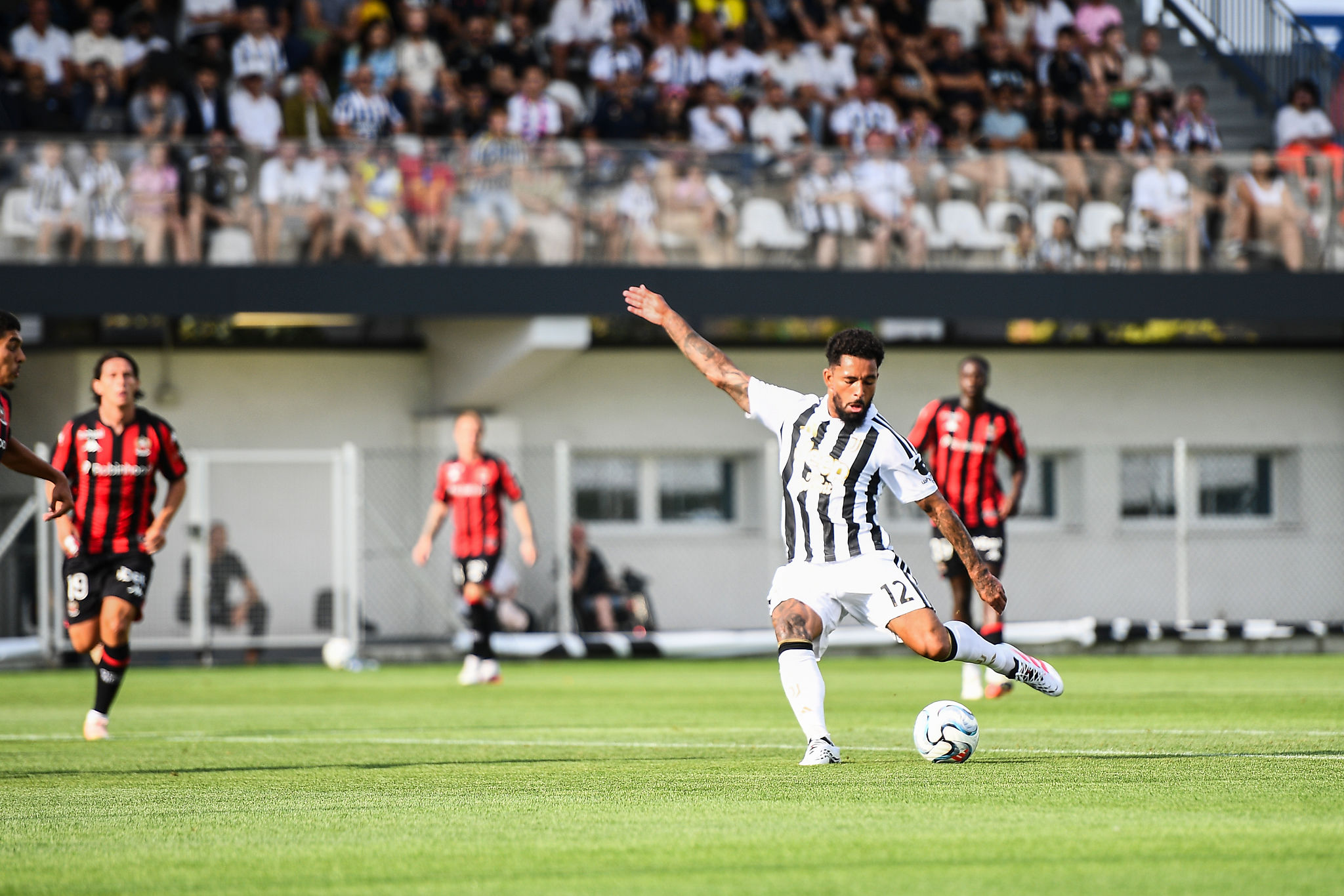 Douglas Luiz e Zhegrova, da esuberi a risorse per Spalletti: l’analisi di Condò