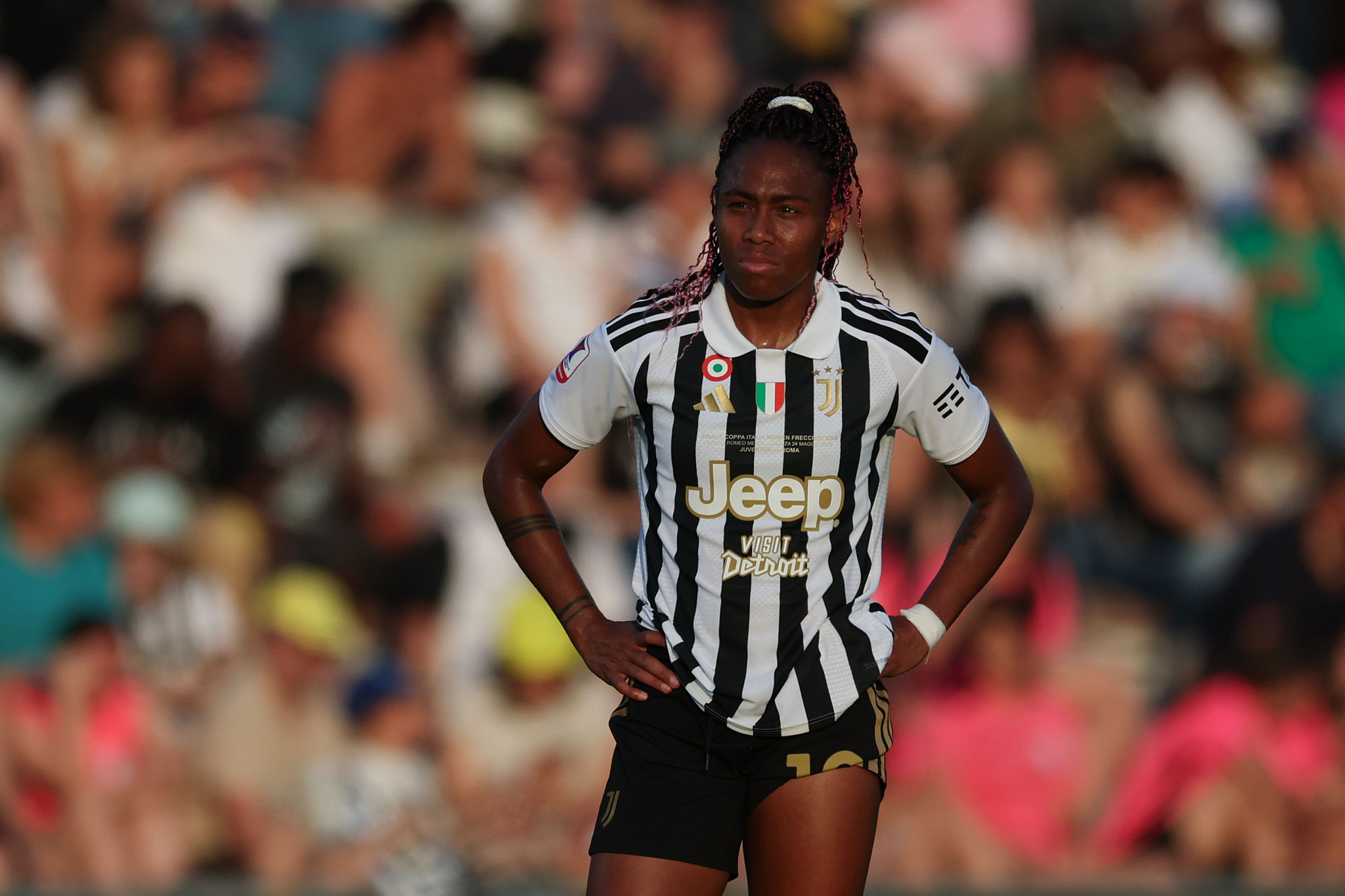 Lindsey Thomas saluta la Juventus: “Un onore far parte di questa famiglia”