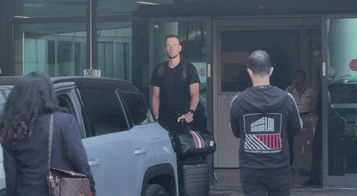 Juve, ecco Neto: il portiere è arrivato a Torino (VIDEO)