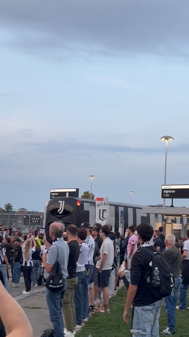 Juventus-NEC, i bianconeri sono arrivati allo stadio (VIDEO)