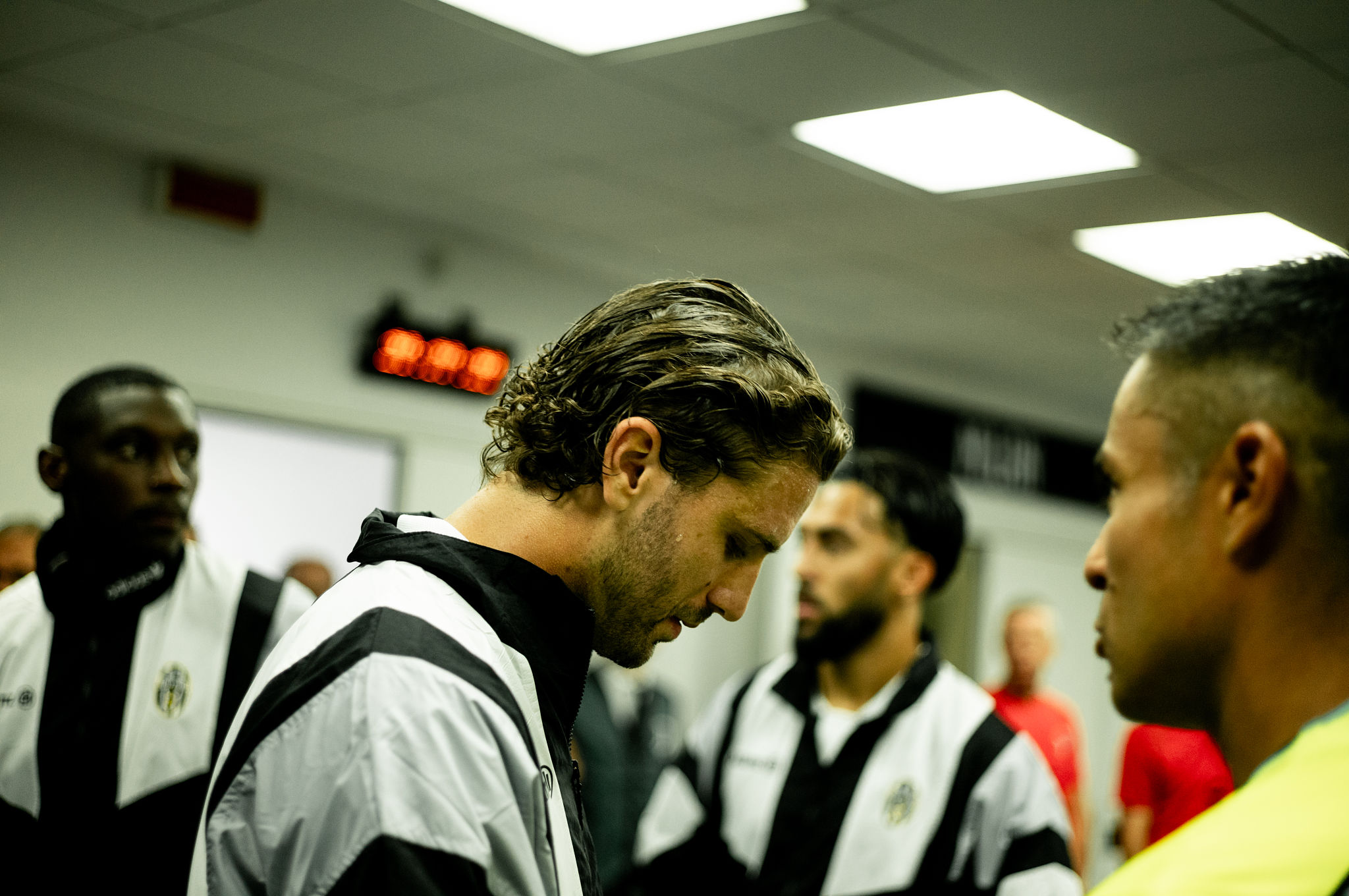 Lungo stop per Locatelli, la Juventus fa i conti con l'emergenza infortuni: occhio anche a Boga