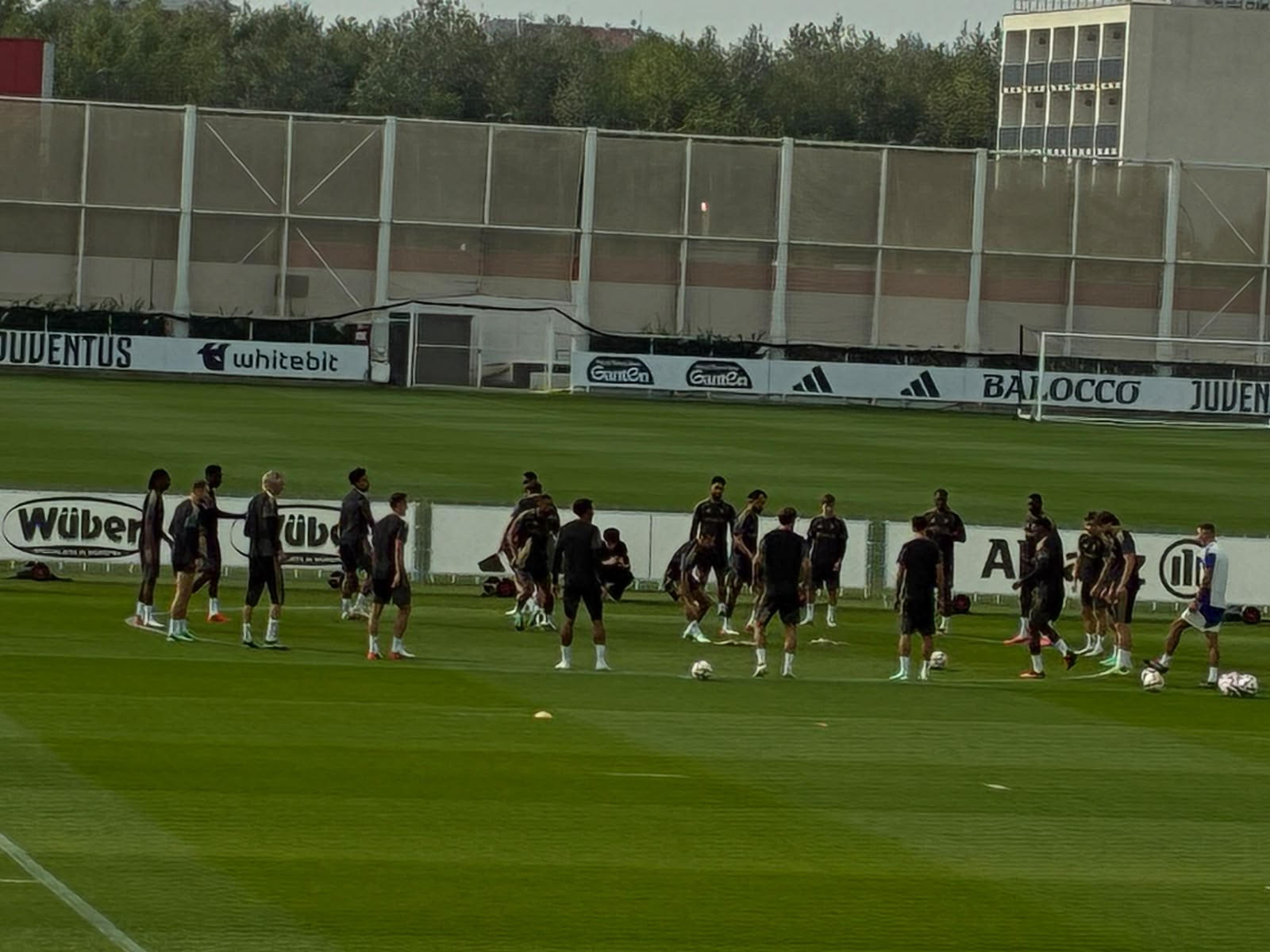 Juventus in allenamento alla Continassa