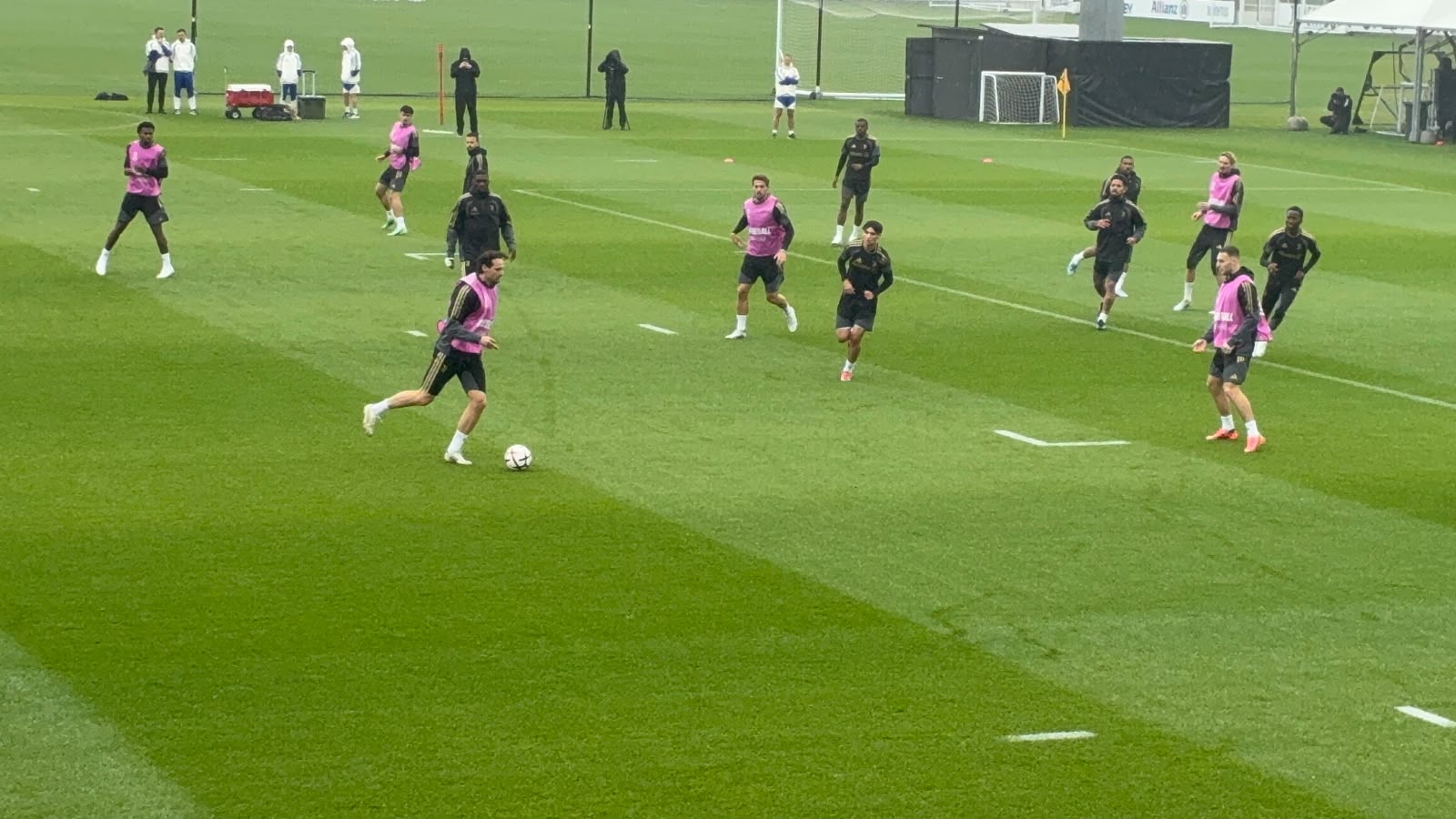Juventus, Spalletti prepara la sfida al Rennes: bianconeri al lavoro nella seduta mattutina (VIDEO)